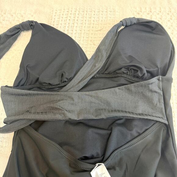 Cupshe large v front strappy back one piece swimsuit SW 2642 - Picture 5 of 8